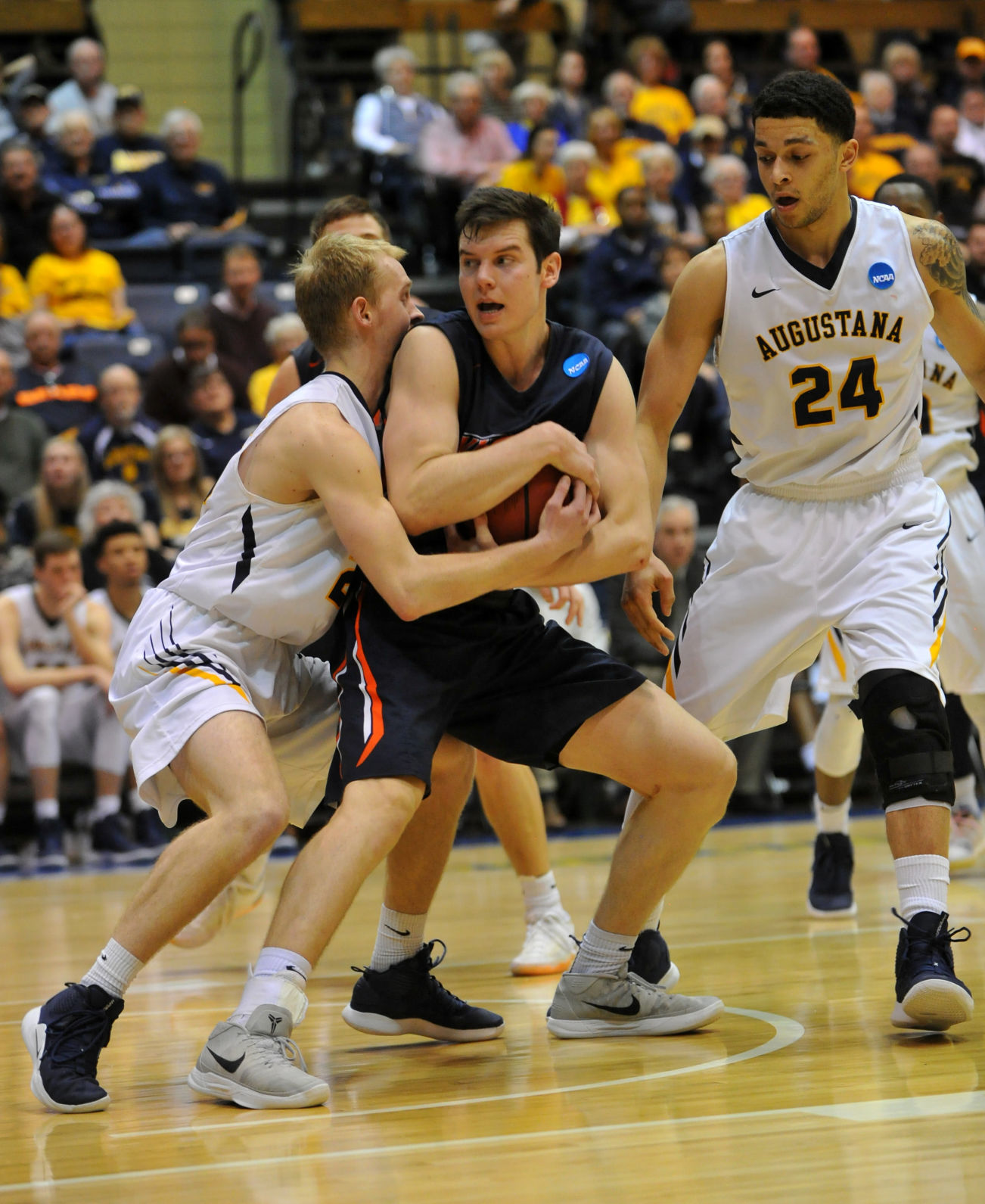 Augustana vs Wheaton in sectional semifinal